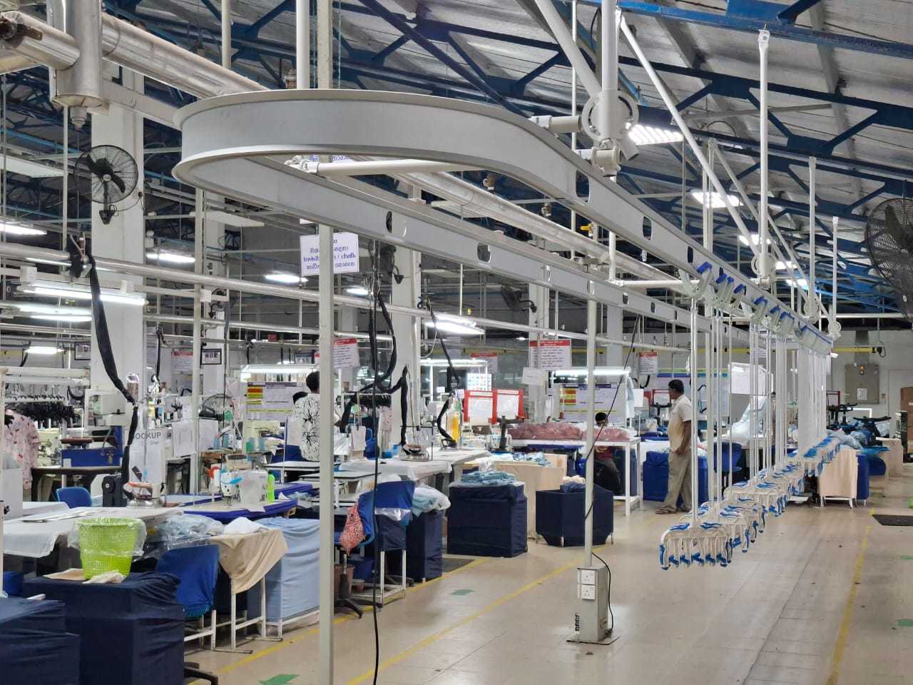 Ultimi blog aziendali su Hanging conveyor  system is  installation in progress