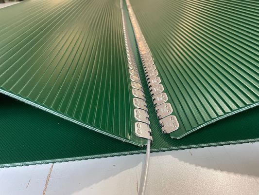 Bianco verde del PVC del nero su ordine del nastro trasportatore con il giunto differente