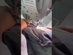 Computerizzazione dovrebbe attaccare le pastiglie ai bracciolini e tagliare il bordo della macchina da cucire